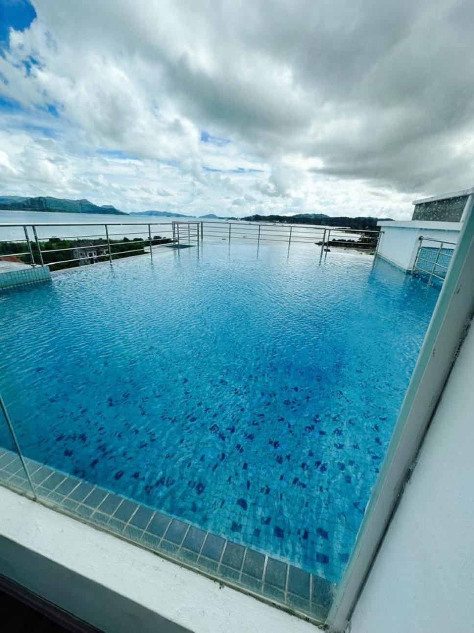 Maya Seaview Families Suite Apartment + Sky Pool 瓜埠 外观 照片