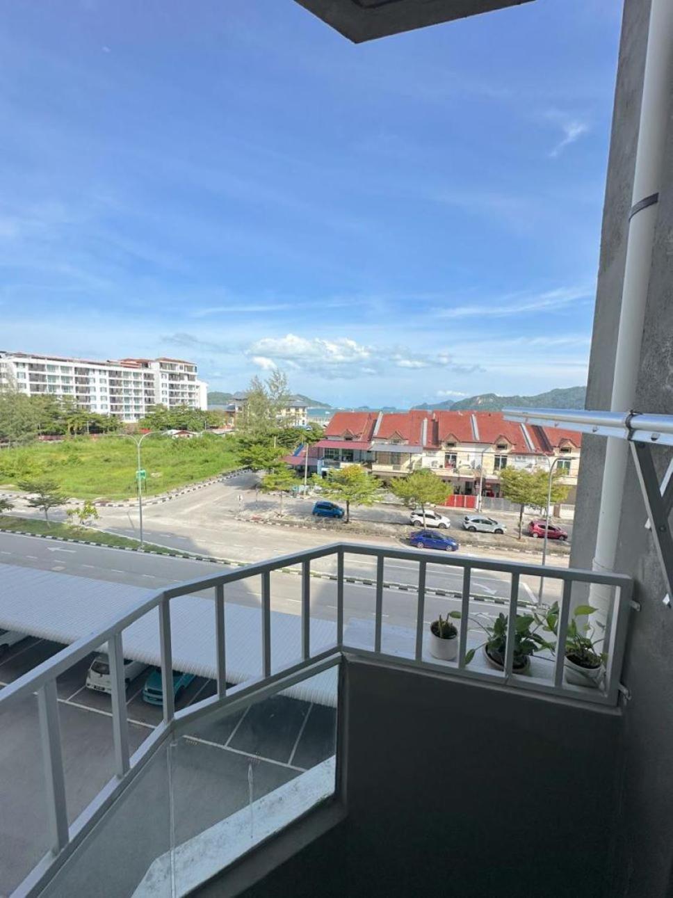 Maya Seaview Families Suite Apartment + Sky Pool 瓜埠 外观 照片